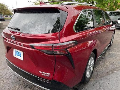 2023 Toyota Sienna Platinum 7 Passenger