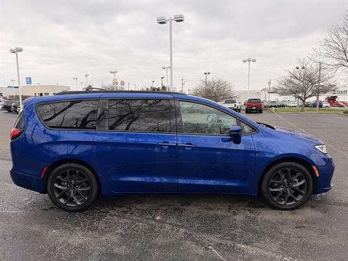 2021 Chrysler Pacifica Touring