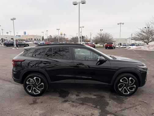 2025 Chevrolet Trax FWD 2RS