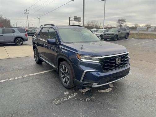 2025 Honda Pilot Touring 8-Passenger