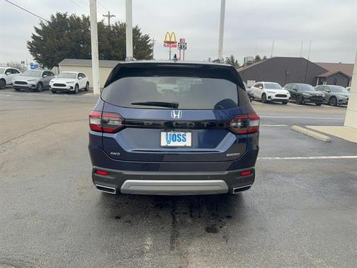 2025 Honda Pilot Touring 8-Passenger