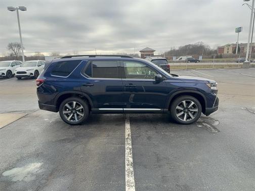 2025 Honda Pilot Touring 8-Passenger