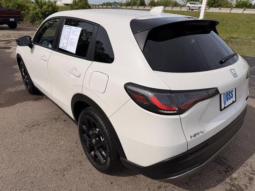 Platinum White Pearl 2024 Honda HR-V Sport