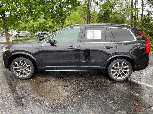 2018 Volvo XC90 T5 Momentum