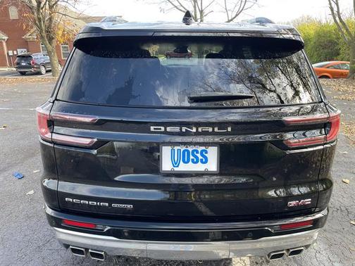 2024 GMC Acadia Denali