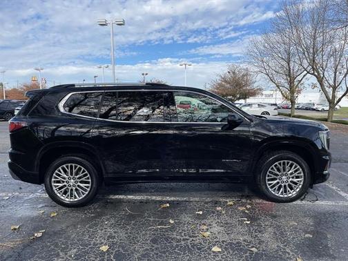 2024 GMC Acadia Denali