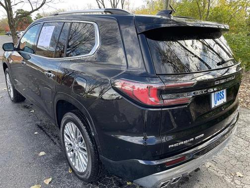 2024 GMC Acadia Denali