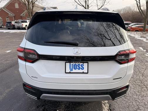 2025 Honda Pilot Touring 8-Passenger