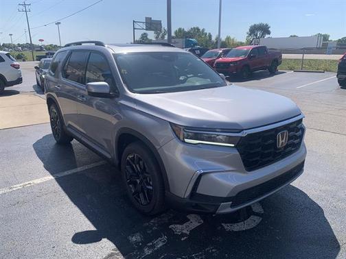 2025 Honda Pilot Touring 8-Passenger