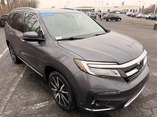 2022 Honda Pilot Touring 8-Passenger