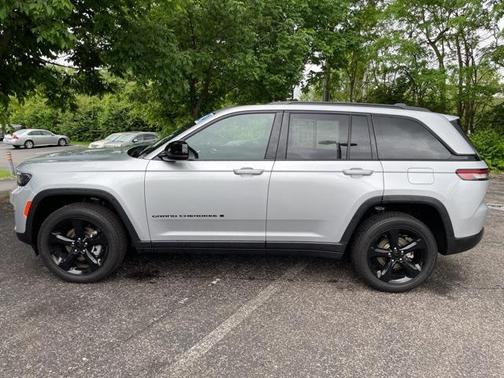 2024 Jeep Grand Cherokee Altitude
