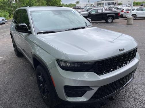 2024 Jeep Grand Cherokee Altitude