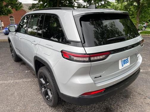2024 Jeep Grand Cherokee Altitude