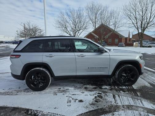 2024 Jeep Grand Cherokee Altitude
