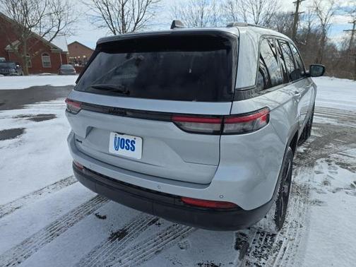 2024 Jeep Grand Cherokee Altitude
