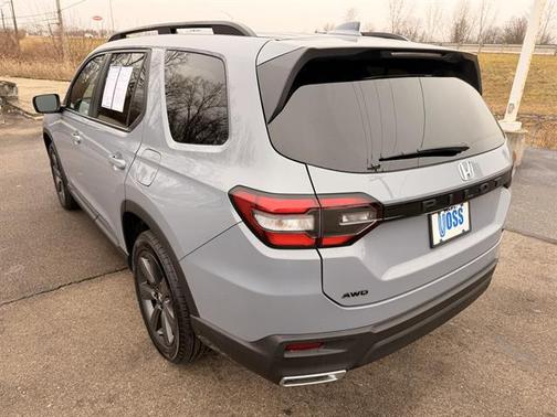 2025 Honda Pilot Sport