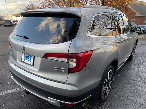2021 Honda Pilot Touring 8-Passenger