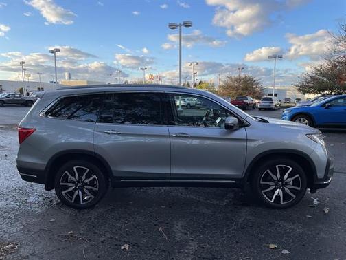 2021 Honda Pilot Touring 8-Passenger