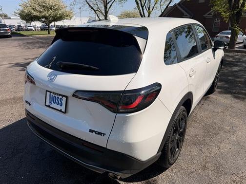 Platinum White Pearl 2026 Honda HR-V AWD Sport