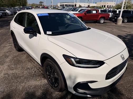 Platinum White Pearl 2026 Honda HR-V AWD Sport