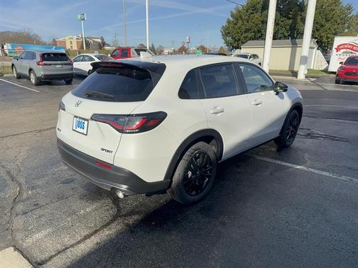 Platinum White Pearl 2026 Honda HR-V AWD Sport
