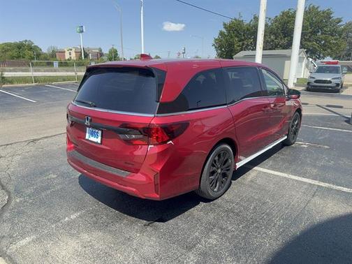 Radiant Red Metallic II 2026 Honda Odyssey Sport-L
