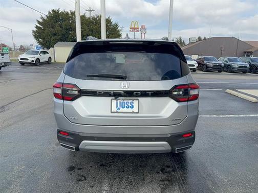 2025 Honda Pilot Touring 8-Passenger