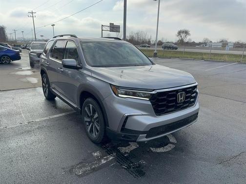 2025 Honda Pilot Touring 8-Passenger