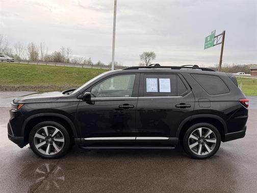 Crystal Black Pearl 2025 Honda Pilot Elite