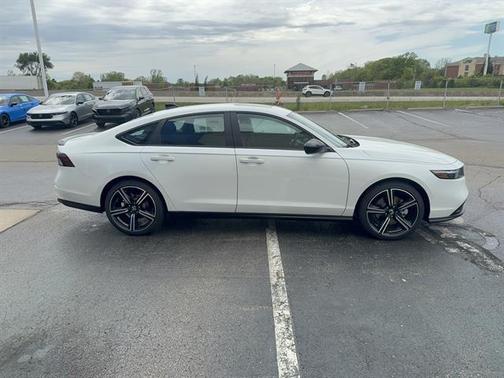 Platinum White Pearl 2026 Honda Accord Hybrid Sport