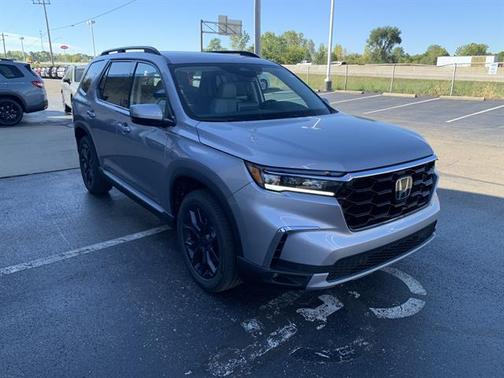 2025 Honda Pilot Touring 8-Passenger