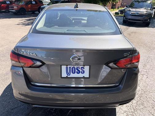 Gun Metallic 2022 Nissan Versa 1.6 SV