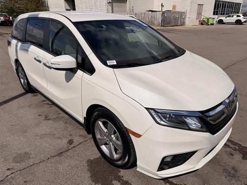 White Diamond Pearl 2019 Honda Odyssey EX