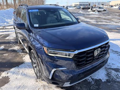 2023 Honda Pilot Touring 8-Passenger