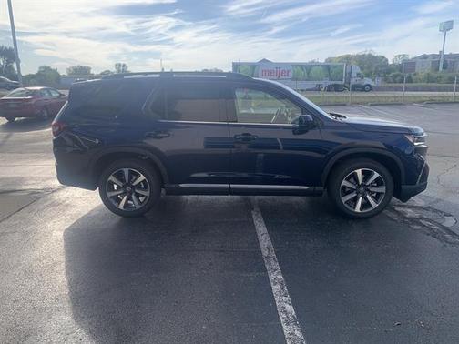 2025 Honda Pilot Touring 8-Passenger