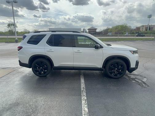 Platinum White Pearl 2026 Honda Pilot Black Edition