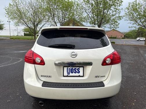 2011 Nissan Rogue SV