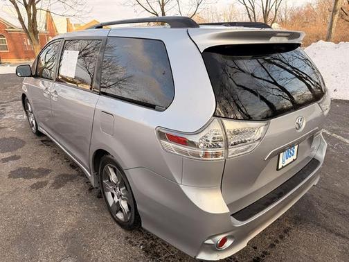 2015 Toyota Sienna SE