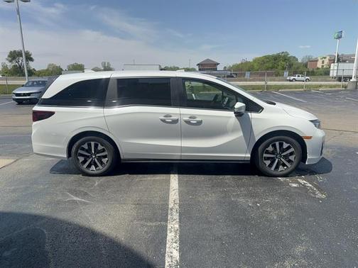 Platinum White Pearl 2026 Honda Odyssey EX-L