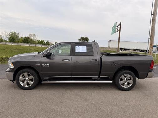 Granite Crystal Metallic Clearcoat 2017 RAM 1500 Big Horn