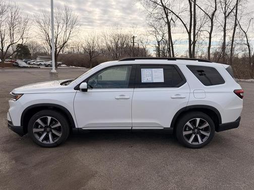 2024 Honda Pilot Touring 8-Passenger
