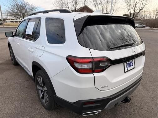 2024 Honda Pilot Touring 8-Passenger