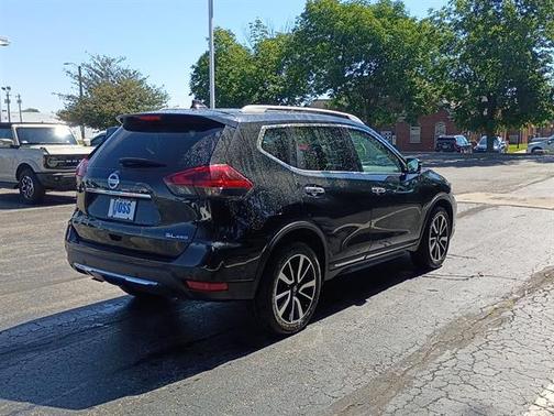 Magnetic Black Pearl 2020 Nissan Rogue SL