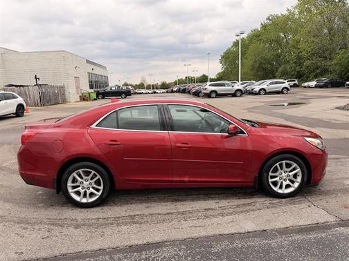 RED 2014 Chevrolet Malibu 1LT