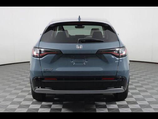 Nordic Forest Pearl 2027 Honda HR-V EX-L