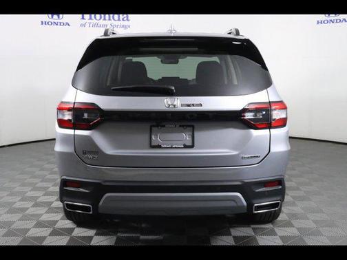 2025 Honda Pilot Touring 8-Passenger