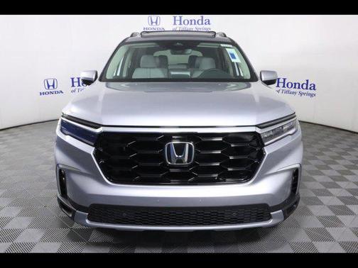 2025 Honda Pilot Touring 8-Passenger