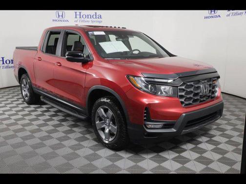 DK. RED 2025 Honda Ridgeline TrailSport