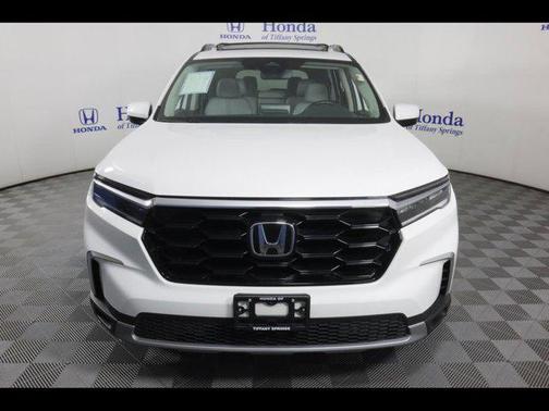 2024 Honda Pilot Touring 8-Passenger