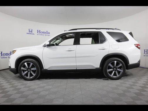 2025 Honda Pilot Touring 8-Passenger